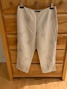 Mercer & Madison Linen Capris, size 4, colour cream